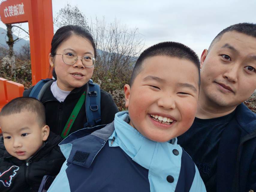 西岭雪山半山腰合影